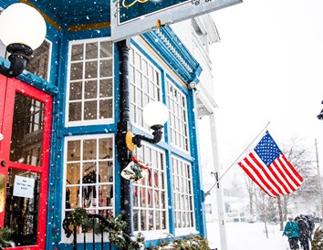 Step Into a Holiday Movie in These Small Wisconsin Towns
